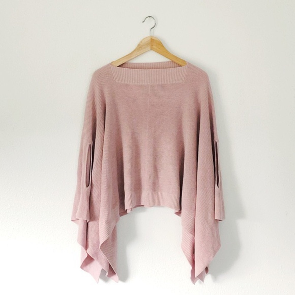 Forward flow poncho / cape